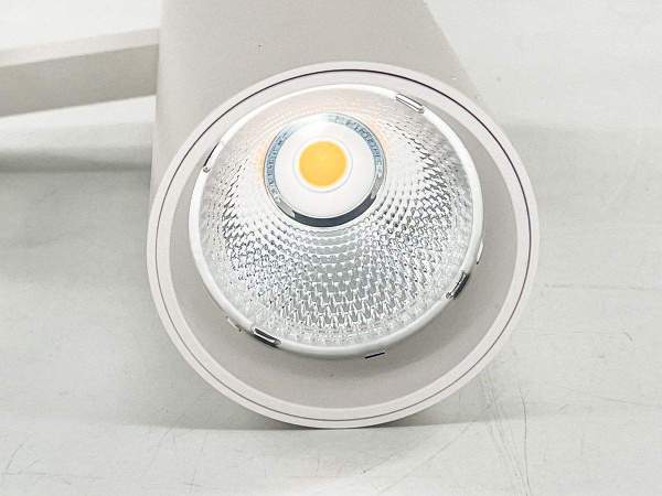 Трековый светодиодный светильник SWG TL3P-WH-20-NW 008849