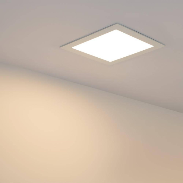 Встраиваемый светодиодный светильник Arlight DL-225x225M-21W Warm White 020137